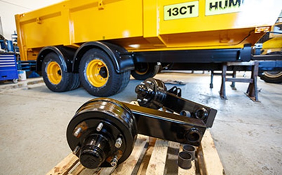 plain bearings in agricultural trailers